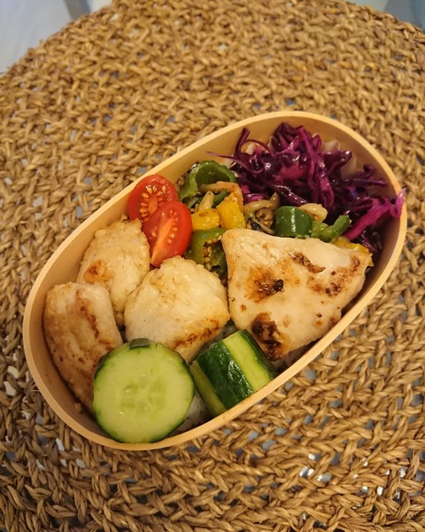 18-06-02-01-35-04-586_deco