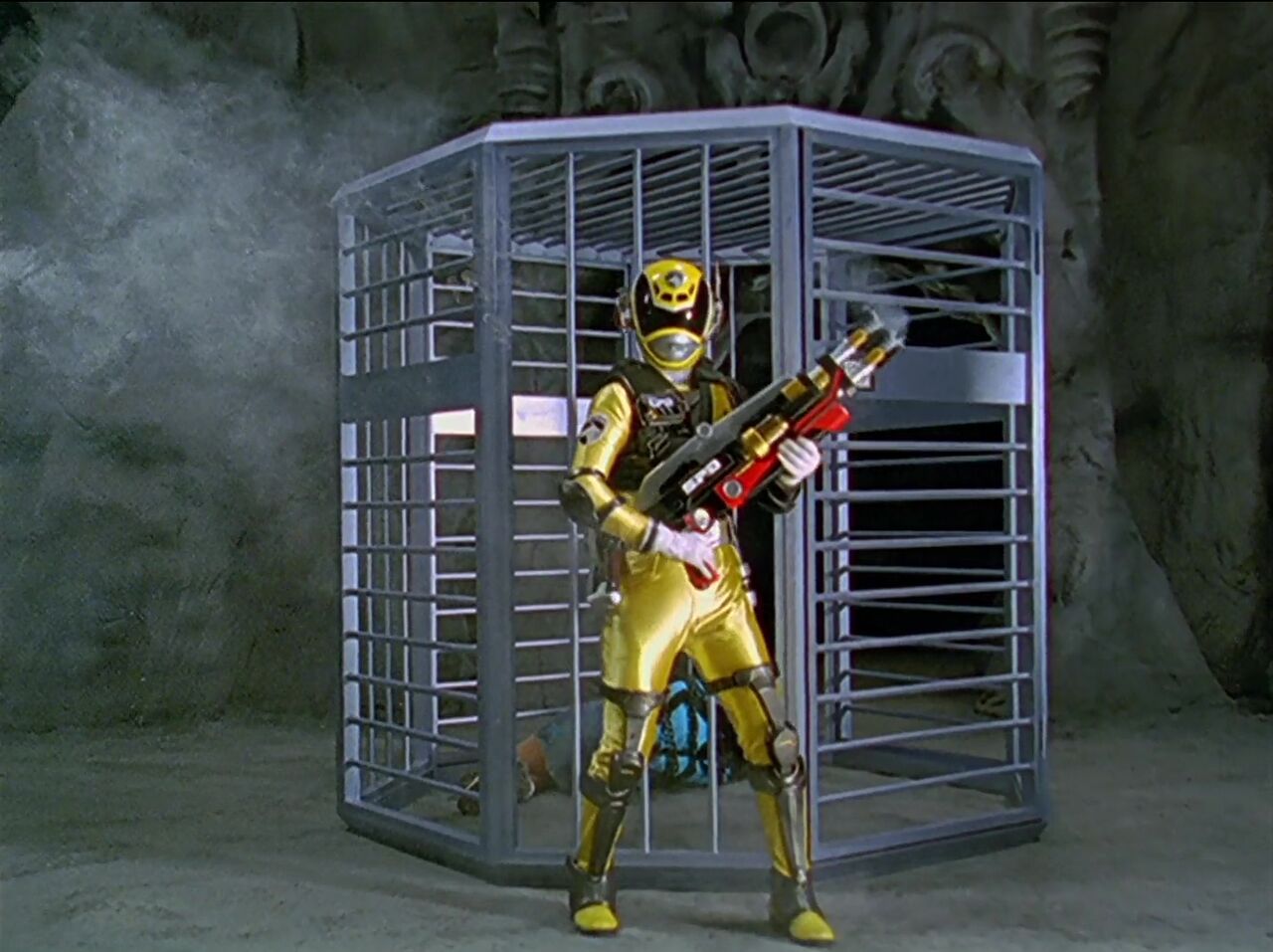 マジブルーパンチラ 魔法戦隊マジレンジャーVSデカレンジャー : コス壊！