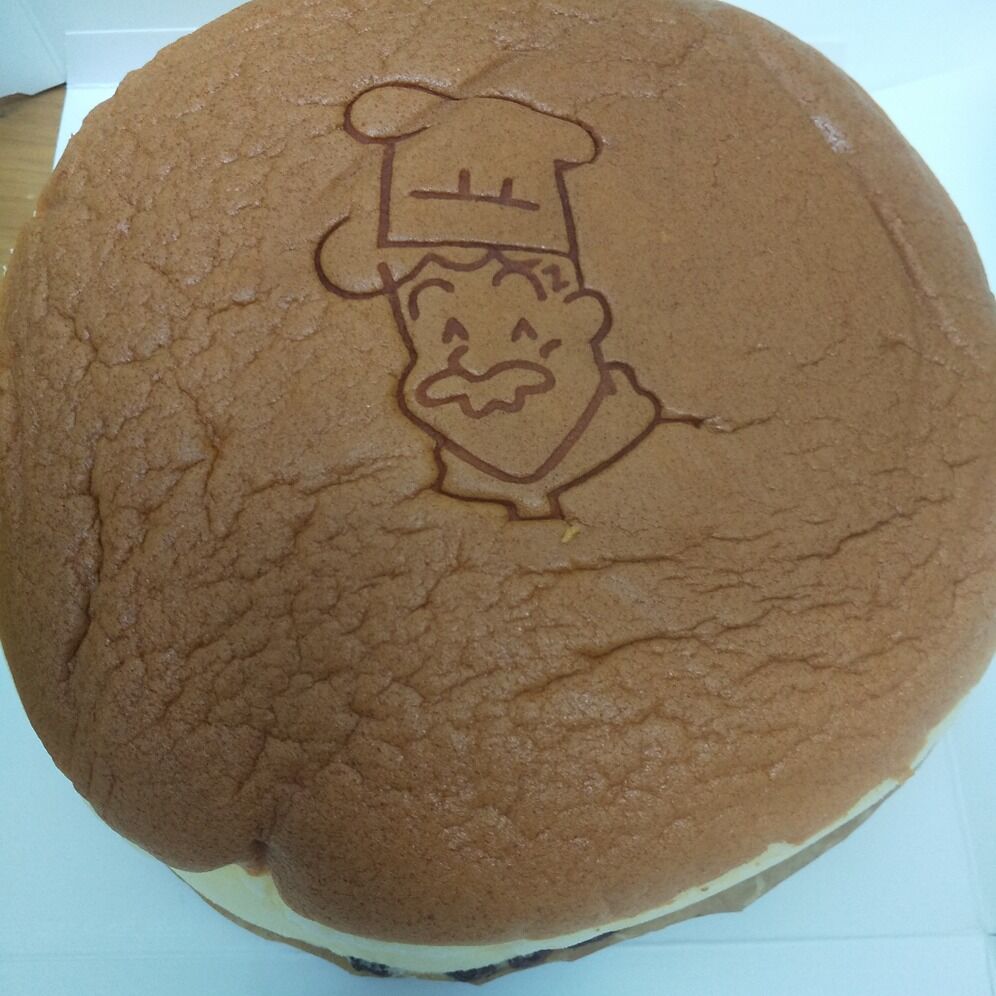 tvにもよく取り上げられてる超人気スイーツ りくろーおじさんのチーズケーキ を今更初めて食べてみた 大阪グルメひとり旅 tvにもよく取り上げられてる超人気スイーツ りくろーおじさんのチーズケーキ を今更初めて食べてみた 大阪グルメひとり旅