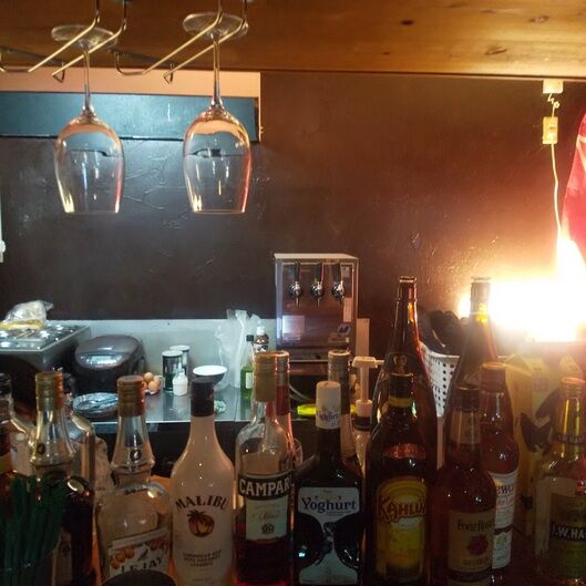 出逢いも多い ミナミでしっぽり飲めるスポーツバー なんば Barbridge 大阪グルメひとり旅