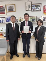 4月6日戸田市議・平政会の「埼京線ホームドア設置」要望書