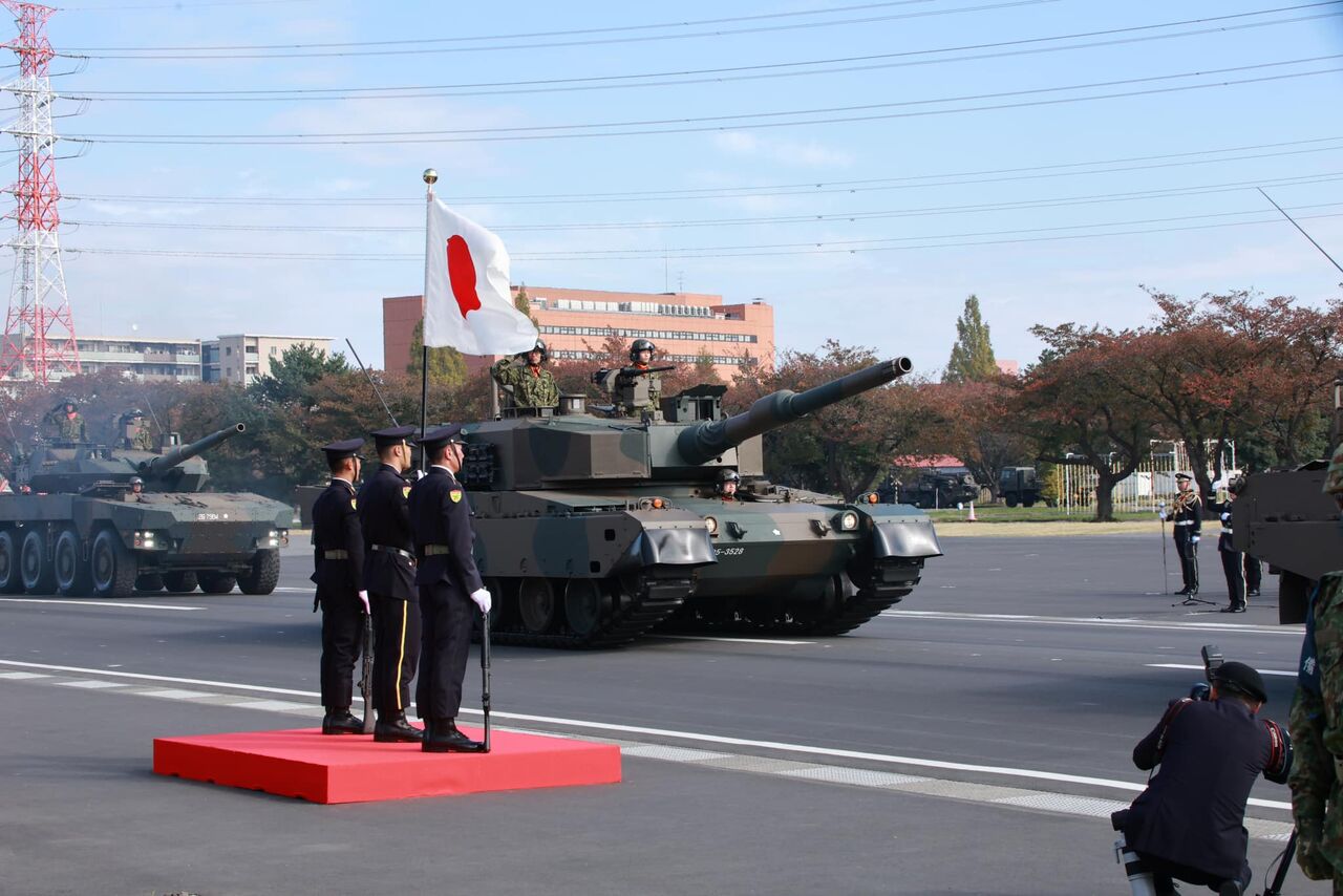 24.11.09 防衛省・自衛隊70周年記念「自衛隊観閲式」 : 田中良生ブログ