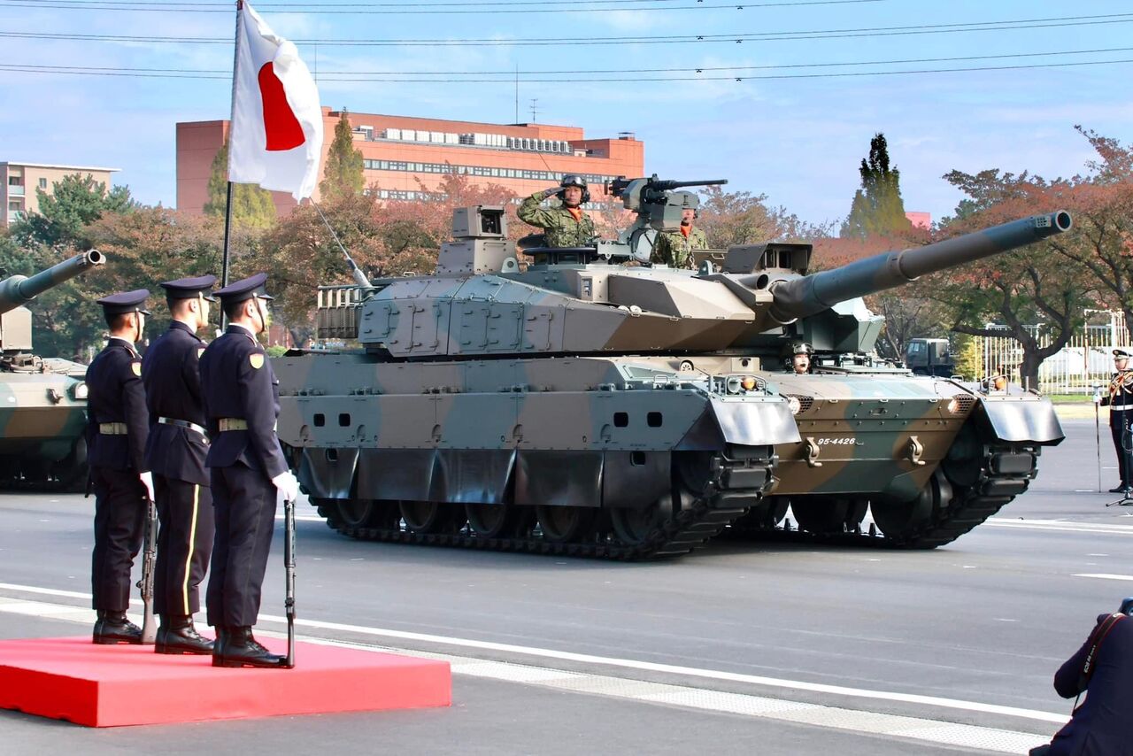 24.11.09 防衛省・自衛隊70周年記念「自衛隊観閲式」 : 田中良生ブログ