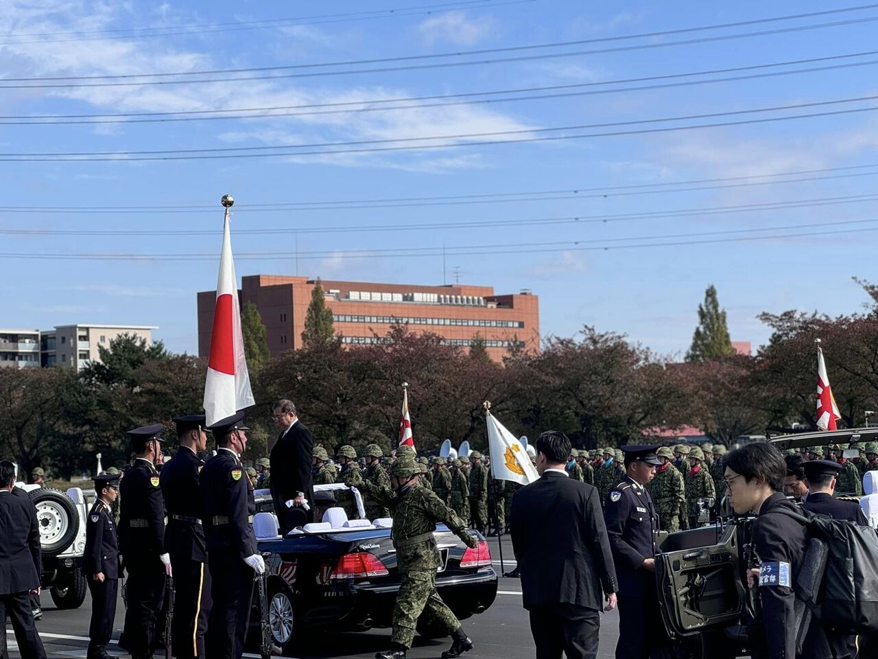 24.11.09 防衛省・自衛隊70周年記念「自衛隊観閲式」 : 田中良生ブログ