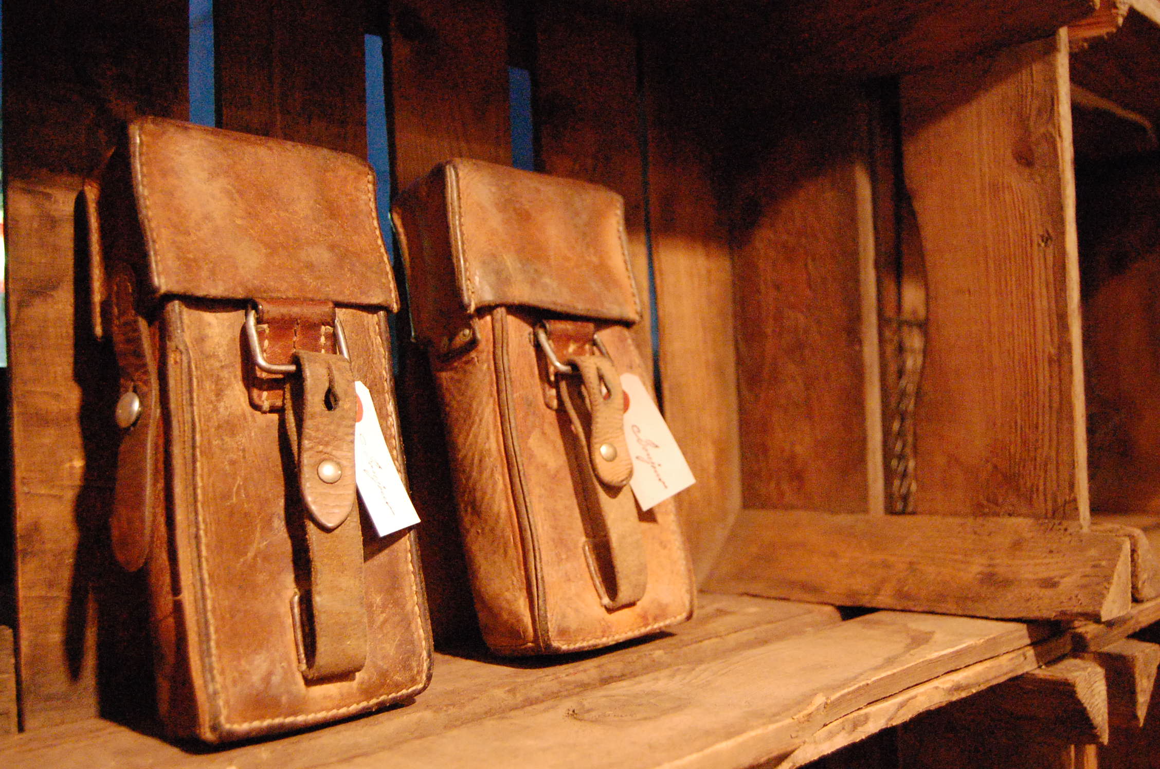 スイス軍　レザーポーチ スイス軍 レザーポーチ