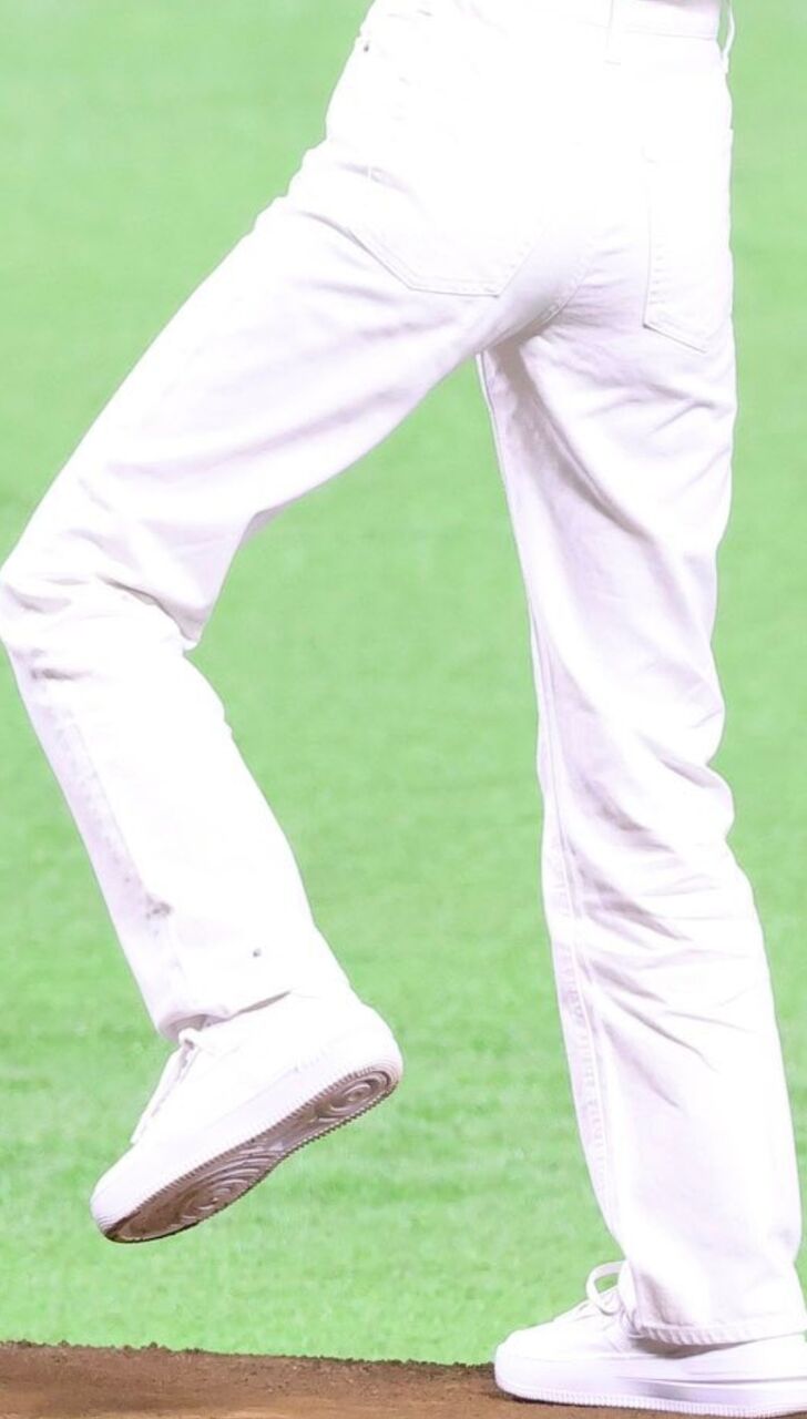 高知優駿、ピックアップした7頭で馬券内独占の大勝利や!ファイナルレース直前穴馬大公開と、櫻坂46関有美子の始球式白ボトムヒップ突き出しパンティライン、パン線 変熊エンターテイナー獠 高知優駿、ピックアップした7頭で馬券内独占の大勝利や!ファイナルレース直前穴馬大公開と、櫻坂46関有美子の始球式白ボトムヒップ突き出しパンティライン、パン線 変熊エンターテイナー獠