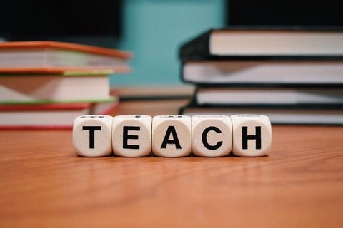 teach-1968076_1280
