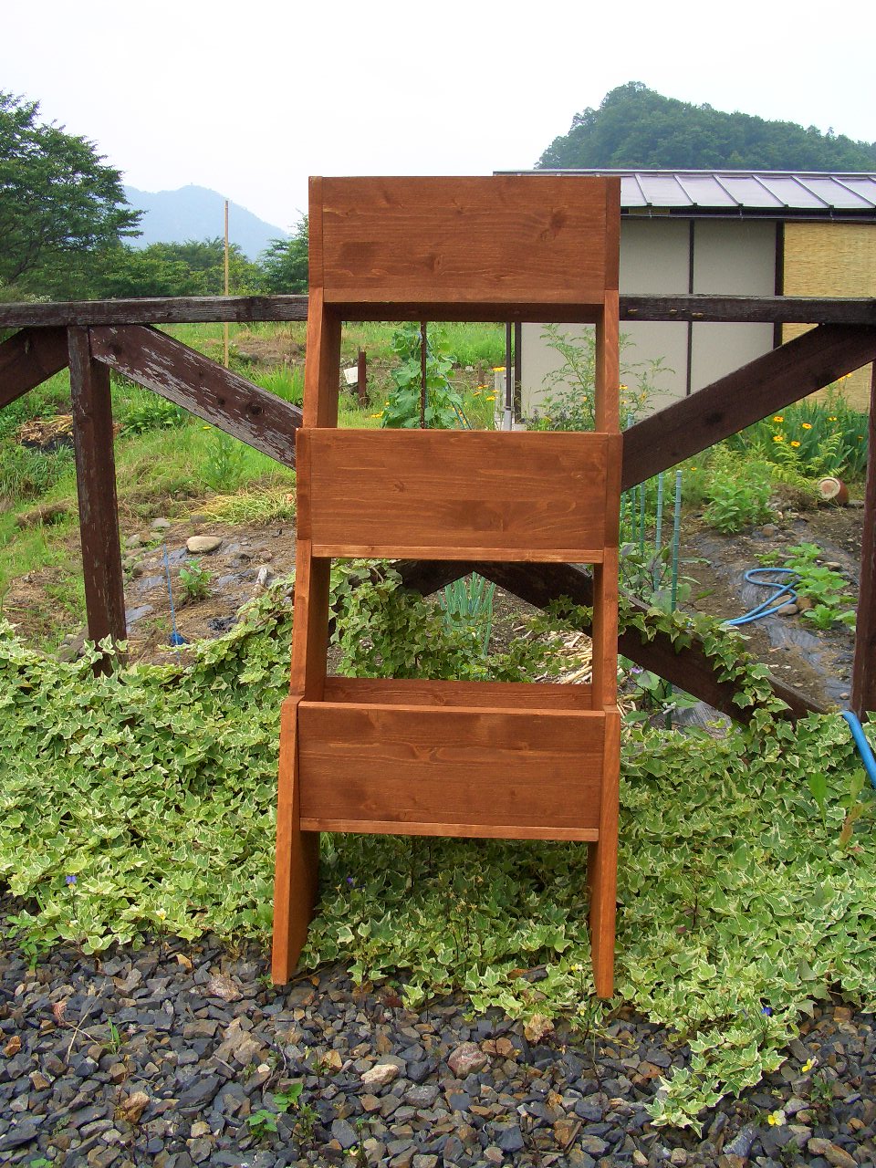 木製階段状収納ボックス