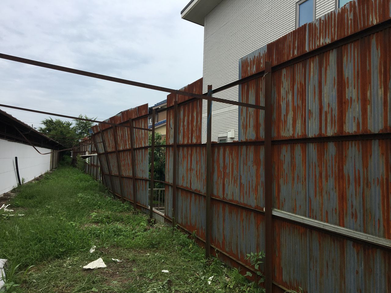 会社の敷地と隣地との境のトタンを張り替えました Diy Heaven