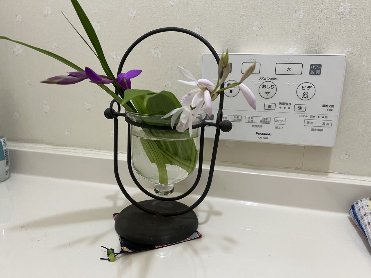5月の花を花瓶に活けました！ : DIY HEAVEN