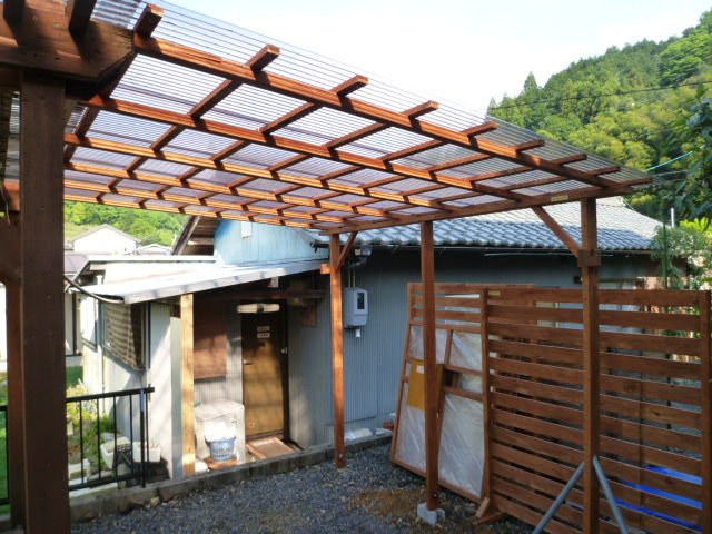 自宅庭のパーゴラ南のトタンの雨漏り修理 Diy Heaven 自宅庭のパーゴラ南のトタンの雨漏り修理 Diy Heaven
