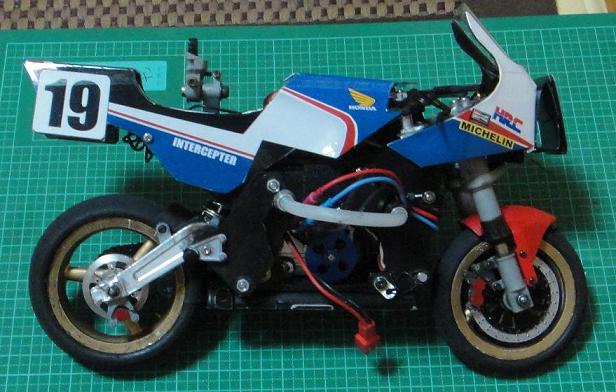 Daytona 1985 Vf750 Interceptor ハングオンレーサー 知恵と勇気で楽しむhobby Daytona 1985 Vf750 Interceptor ハングオンレーサー 知恵と勇気で楽しむhobby