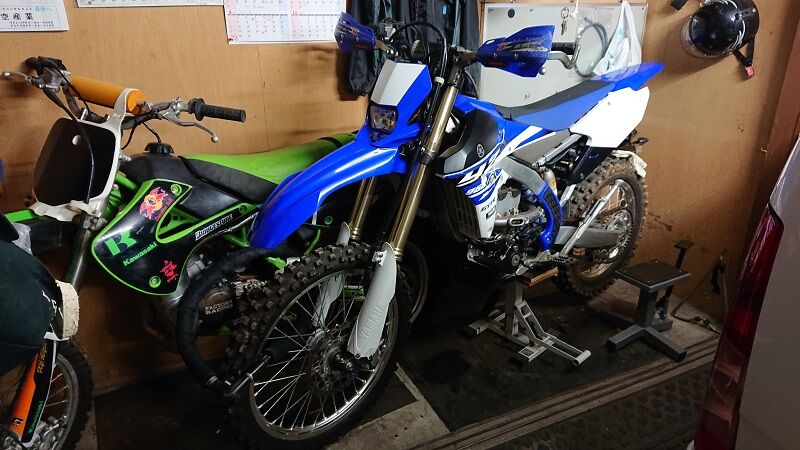 YZ250FX （WR250？）自作フロントマスクカバー : V-MAX 父ちゃんの妄想