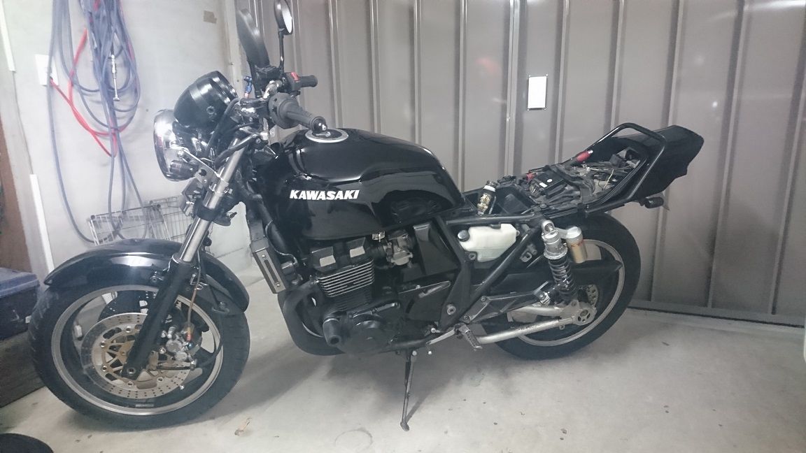 ZRX400整備①(冷却系・点火系) : V-MAX 父ちゃんの妄想と ZRX400整備①(冷却系・点火系) : V-MAX 父ちゃんの妄想と