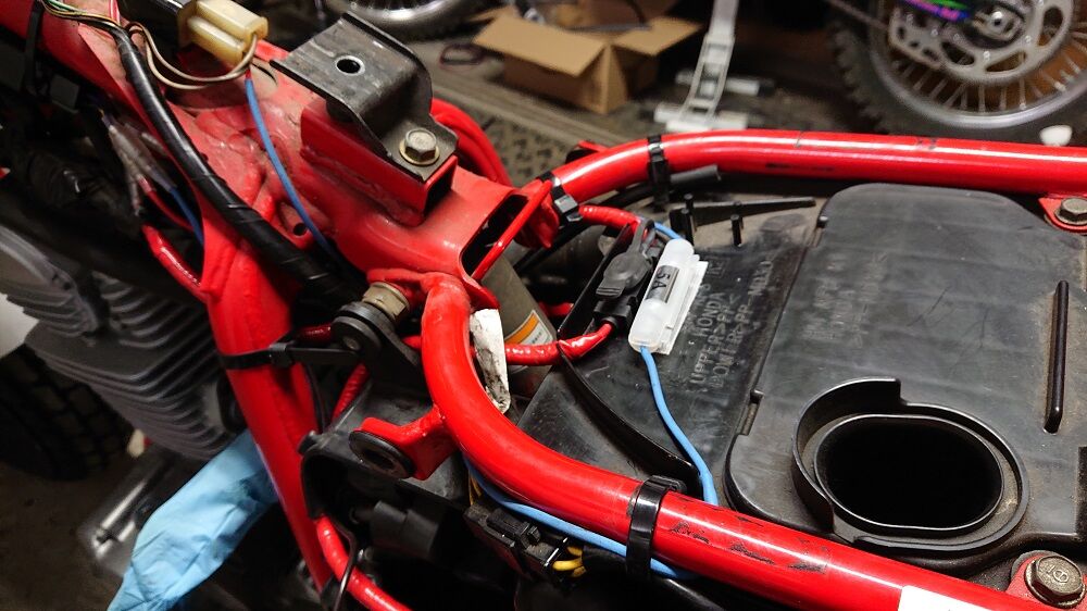 ftr223 フォグランプ取付 V Max 父ちゃんの妄想とチャレンジ ftr223 フォグランプ取付 V Max 父ちゃんの妄想とチャレンジ