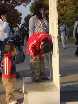 �ɥ󥰥�򱣤�©��