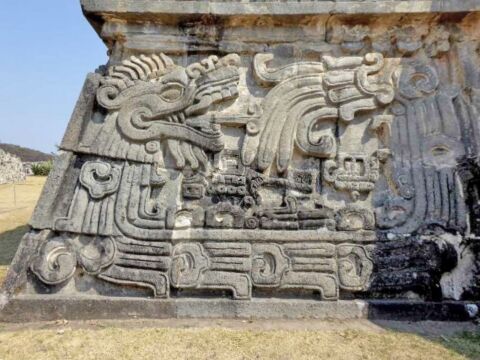 トルテカ-2-XochicalcoTemploAlivio (1)