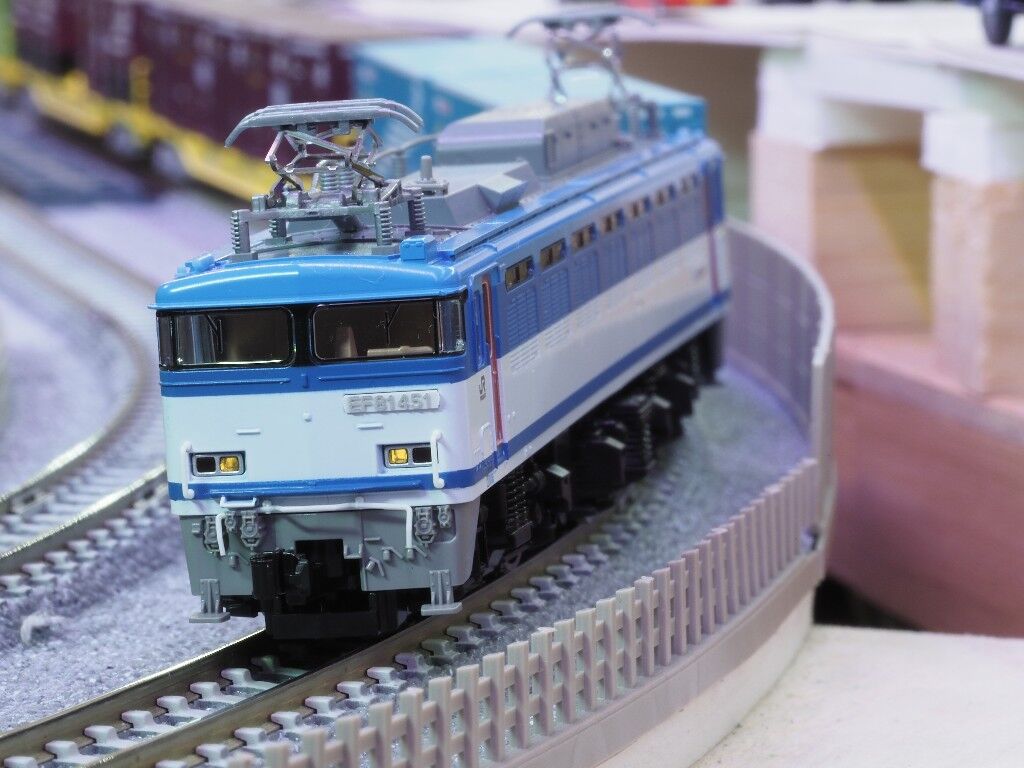TOMIX EF81-450前期型 入線しました : 7畳部屋の鉄道模型 TOMIX EF81-450前期型 入線しました : 7畳部屋の鉄道模型