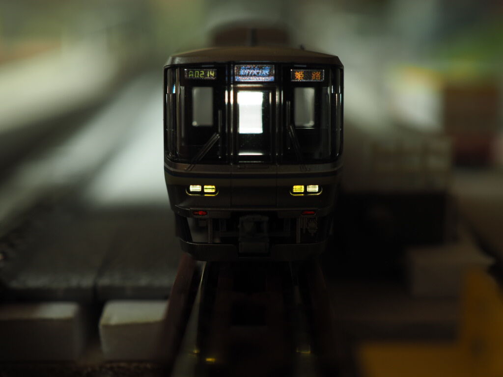 TOMIX 223系1000番台 導入しました : 7畳部屋の鉄道模型