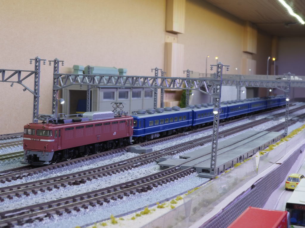 TOMIX 14系特急客車 導入しました : 7畳部屋の鉄道模型