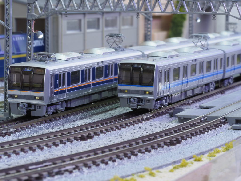 TOMIX 207系1000番台 入線しました : 7畳部屋の鉄道模型 TOMIX 207系1000番台 入線しました : 7畳部屋の鉄道模型