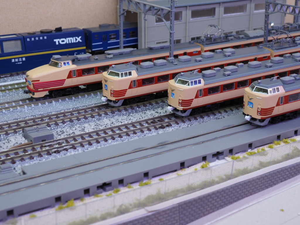 tomix クロ481-2000 スーパー雷鳥 JR 485系特急電車(京都総合運転所・雷鳥・クロ481-2000)基本