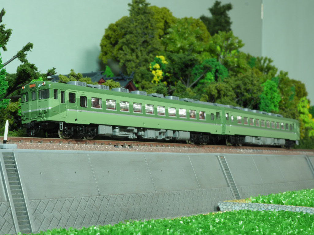 TOMIX キハ58 2代目広島急行色 : 7畳部屋の鉄道模型