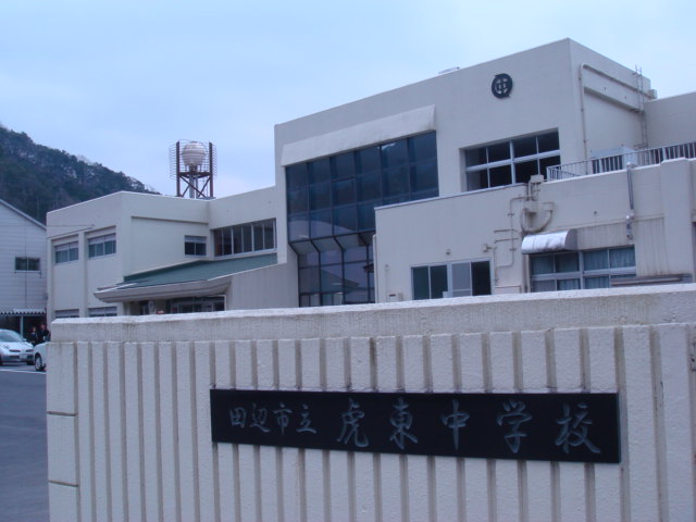 ecbfaa00.jpg