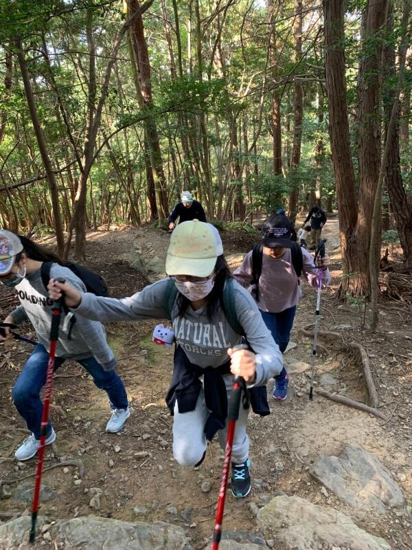10月31日 チャレンジクラブ 三上山登山に挑戦 竜王町公民館のブログ