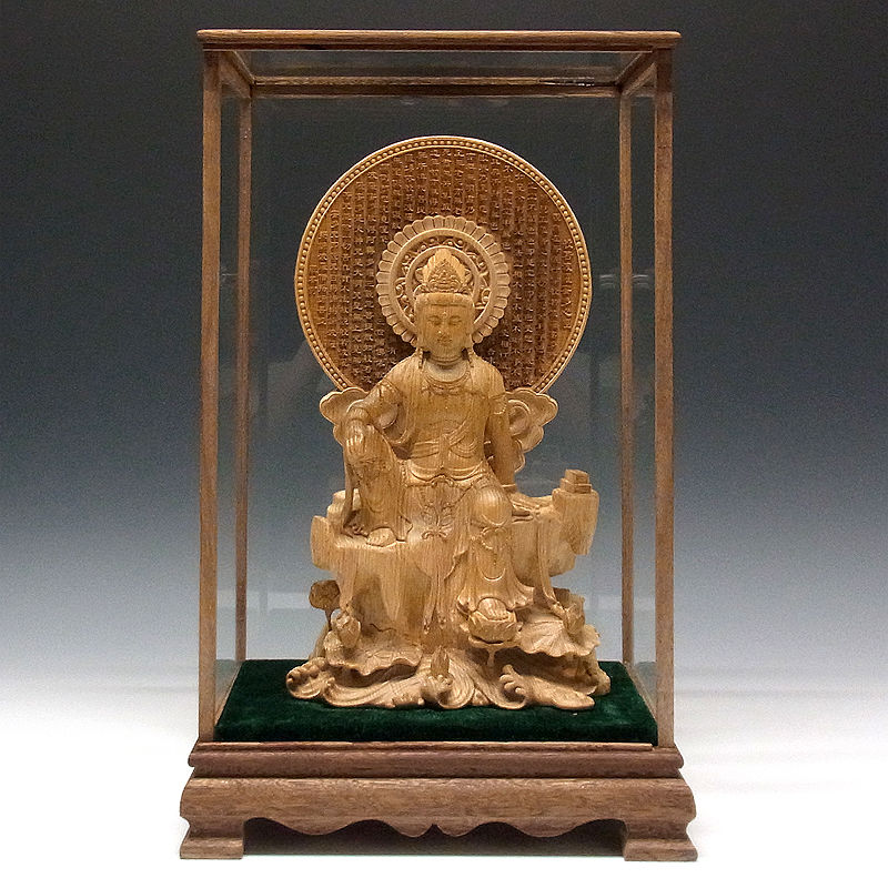 一刀彫の観音菩薩 木彫り 浮彫 いきかえり 骨董品