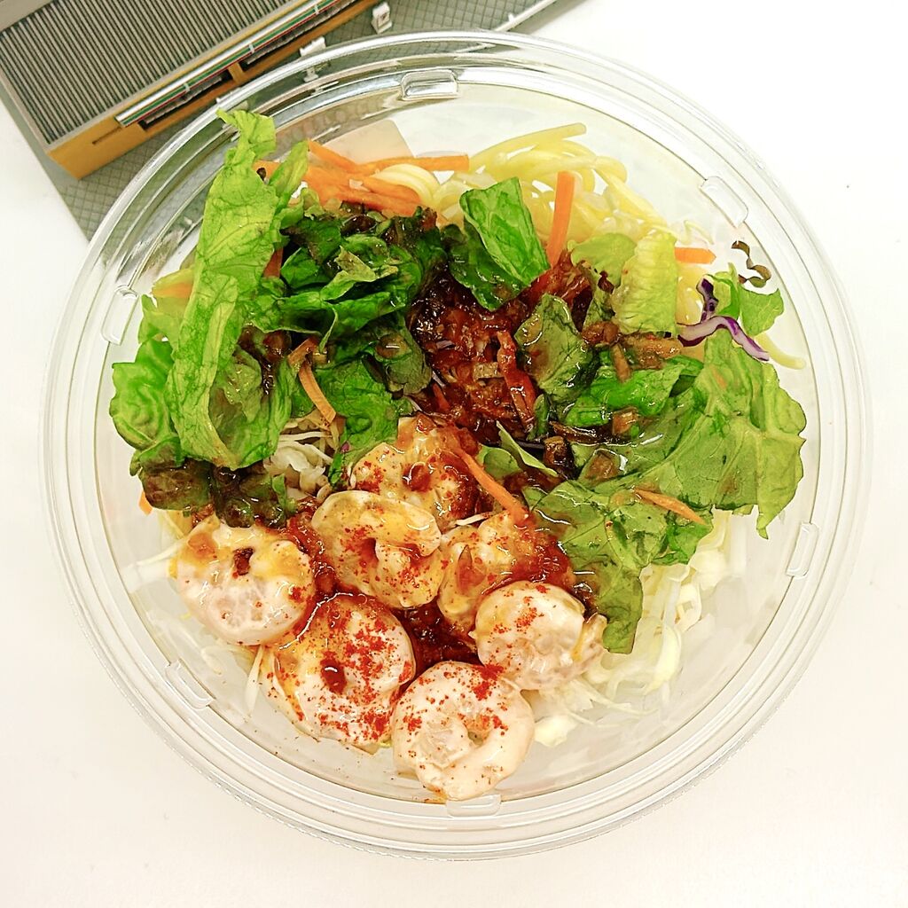 971レビュー目/83点】セブンイレブンの『プリプリ海老のパスタサラダ