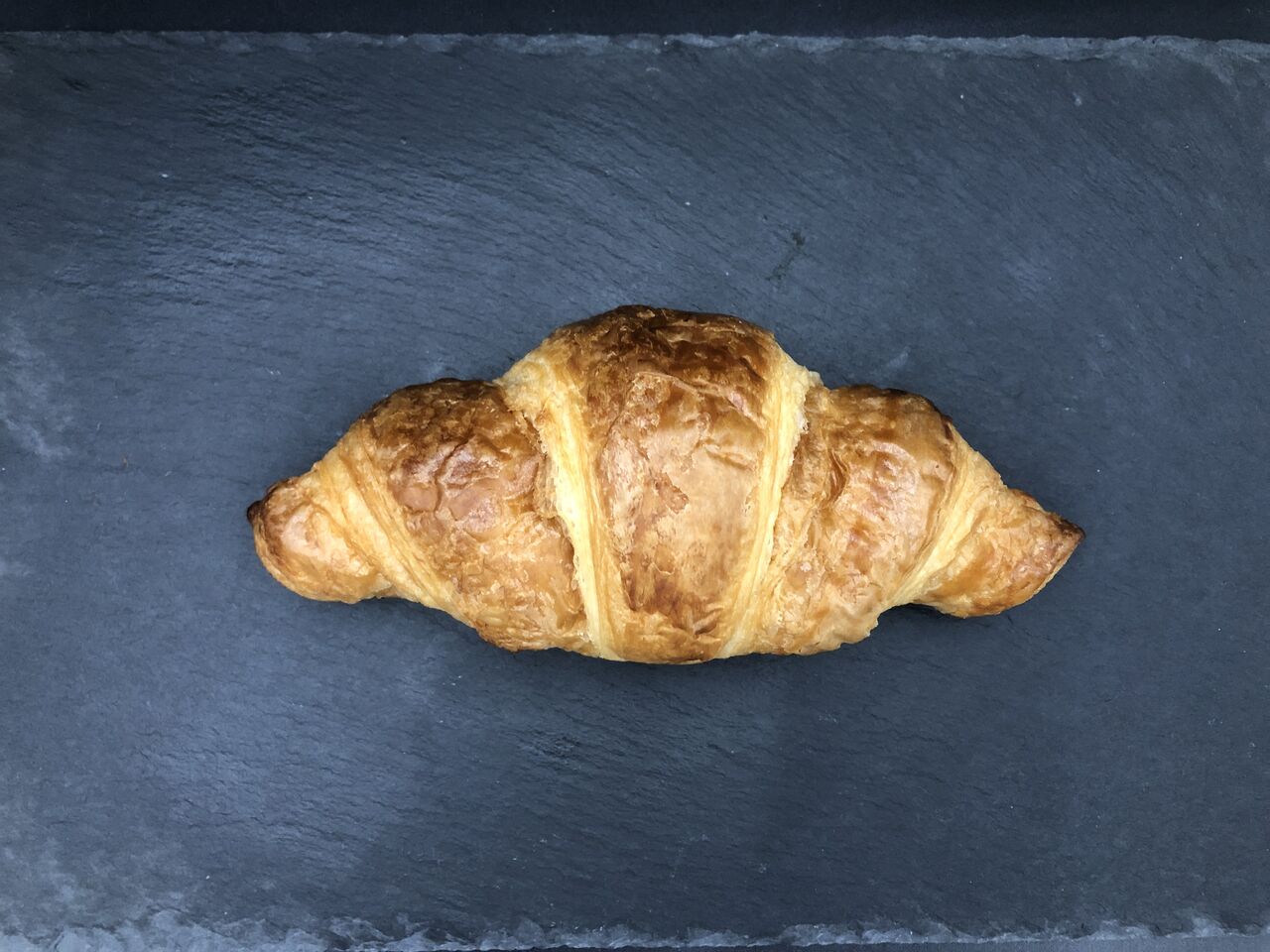 先月発売 225kcal セブンイレブンの糖質控えめクロワッサンは食物繊維豊富で ダイエット中でも気軽に選べるパン コンビニダイエットラボ