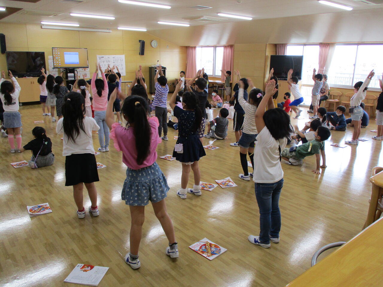 1年生 音楽 3時のおやつ おもちゃのチャチャチャ 本木小学校 お知らせ 1年生 音楽 3時のおやつ おもちゃのチャチャチャ 本木小学校 お知らせ