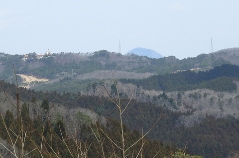 ゴルフ場と笹倉山DSCN2485