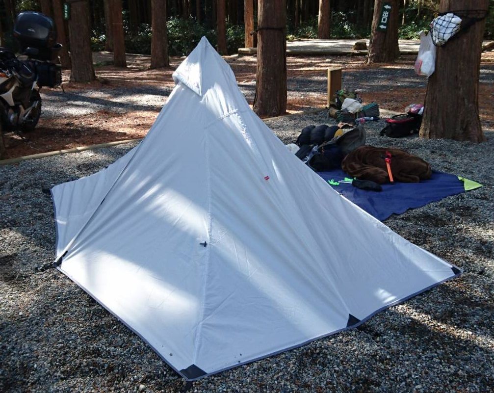 ソロ用ワンポールテントを導入 夏キャンプ時には蚊帳としても使えます また り日記 名古屋発バイク釣 りんぐ リトルカブとnc７００xでのツーリングまとめ