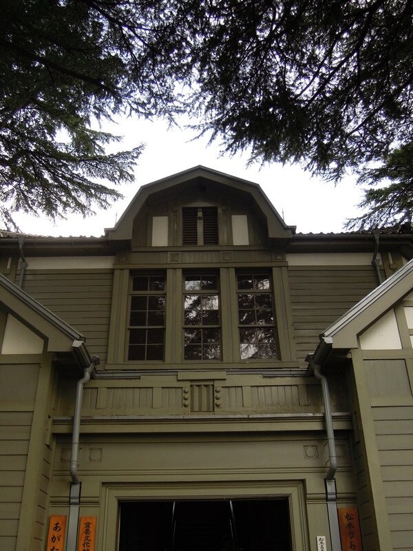 漫画 映画 Orange オレンジ の聖地 旧制松本高等学校の近代建築と木々の緑が美しい公園 長野県松本市 また り日記 名古屋発バイクツーリング