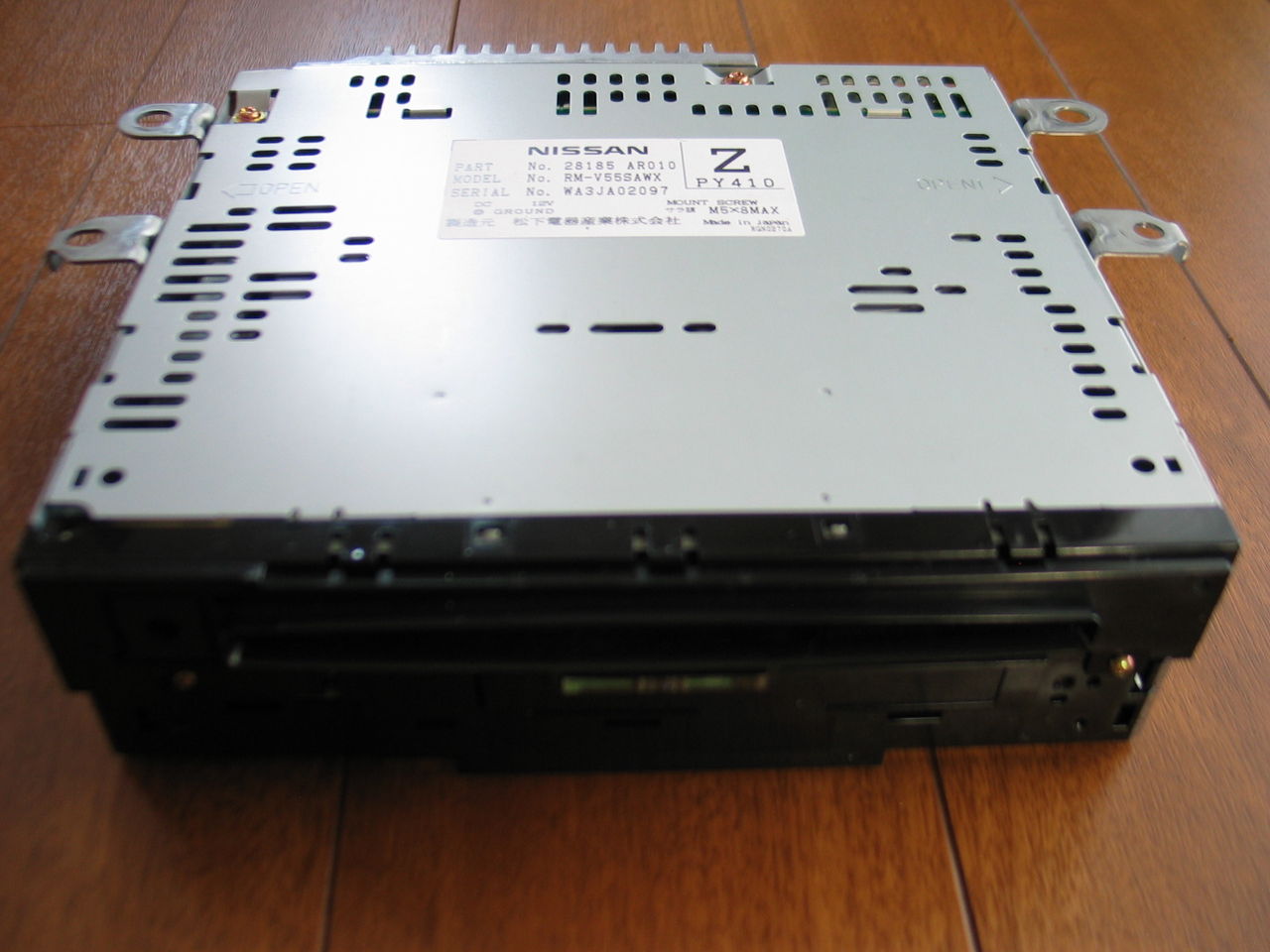 □F50 シーマ□ 純正CDプレーヤー(AM/FM電子チューナーラジオ)を 