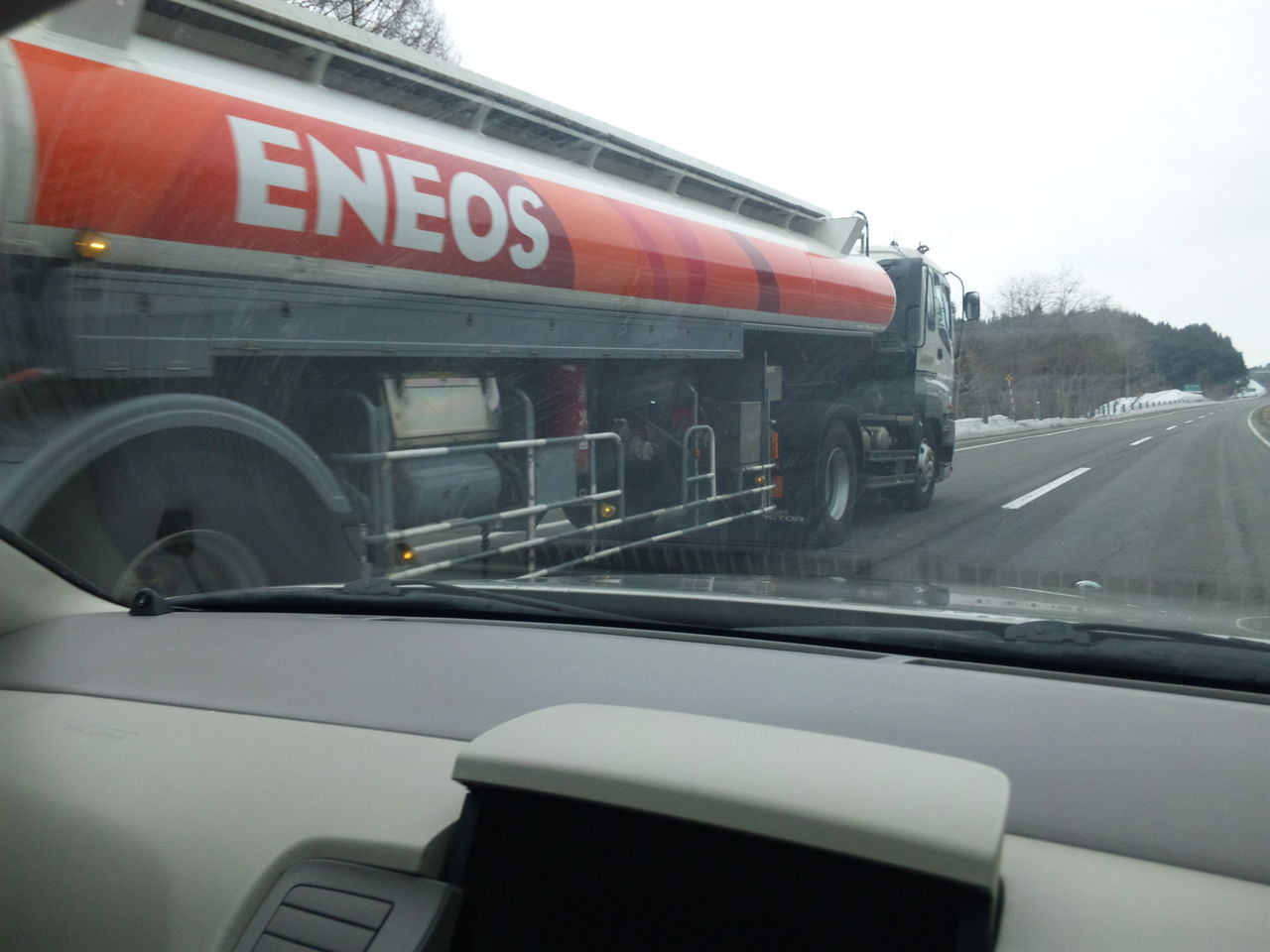 高速道路もガソリンを求める車輌で一杯でした Kureのsuper Gas Treatmentを試してみよう Diy実践日記