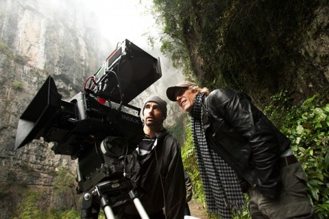 Michael-Bay-IMAX-3D-Camera-550x366