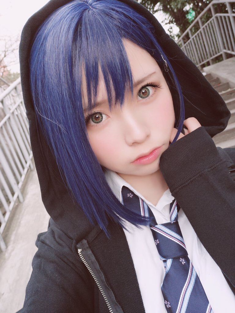 不人気アニメのコスプレをした女の子が可愛いと話題に