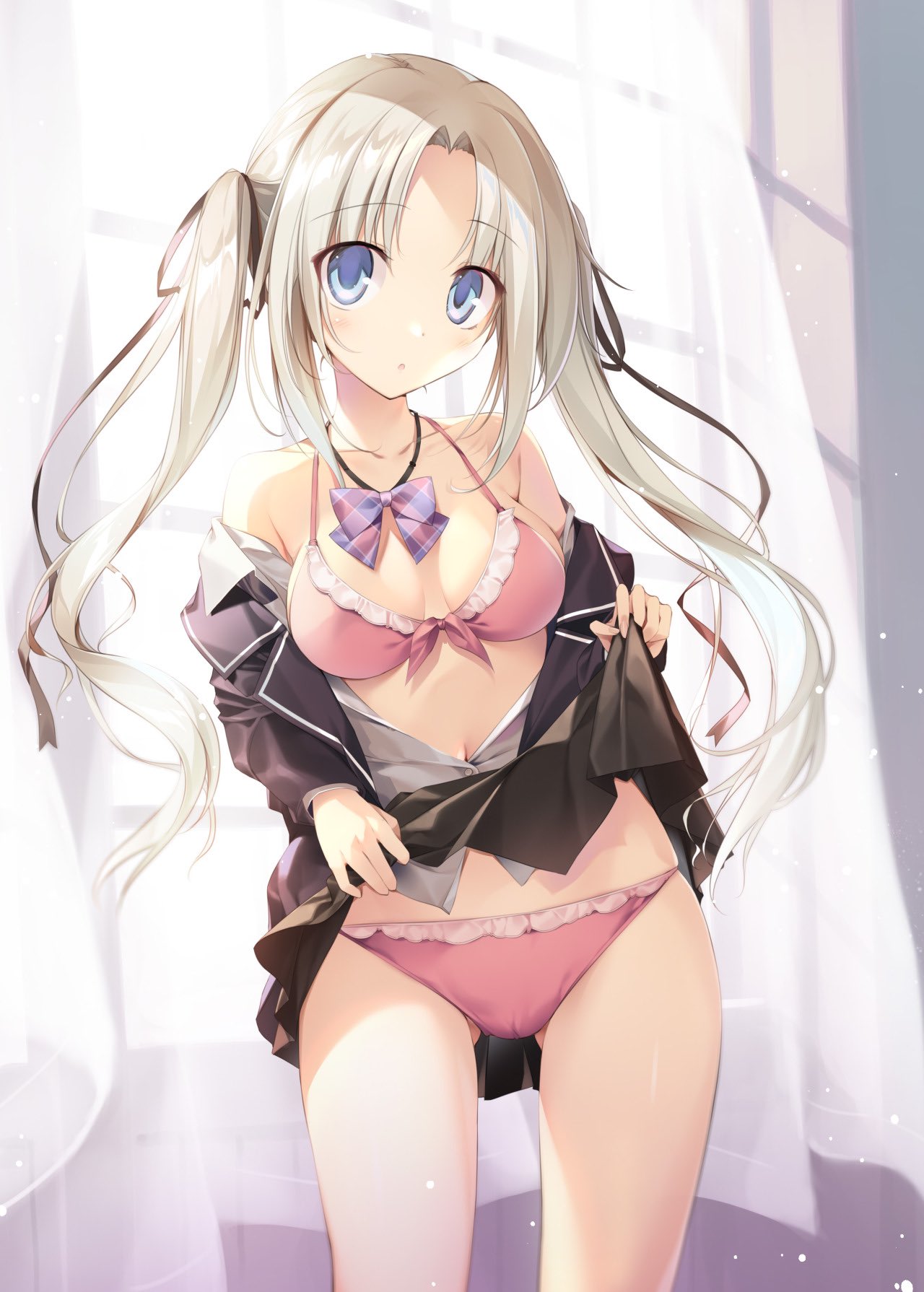 女子高生の半脱ぎパンティ 