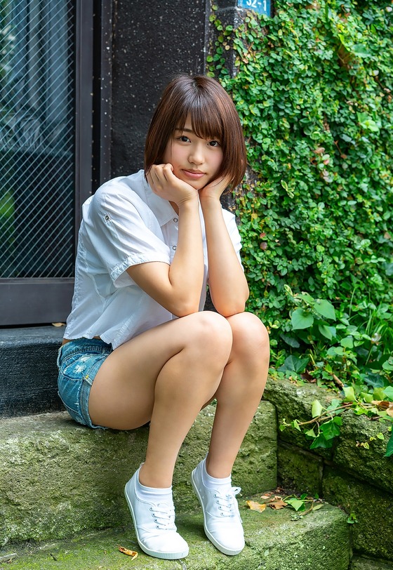 唯井まひろ（ショートパンツ）画像