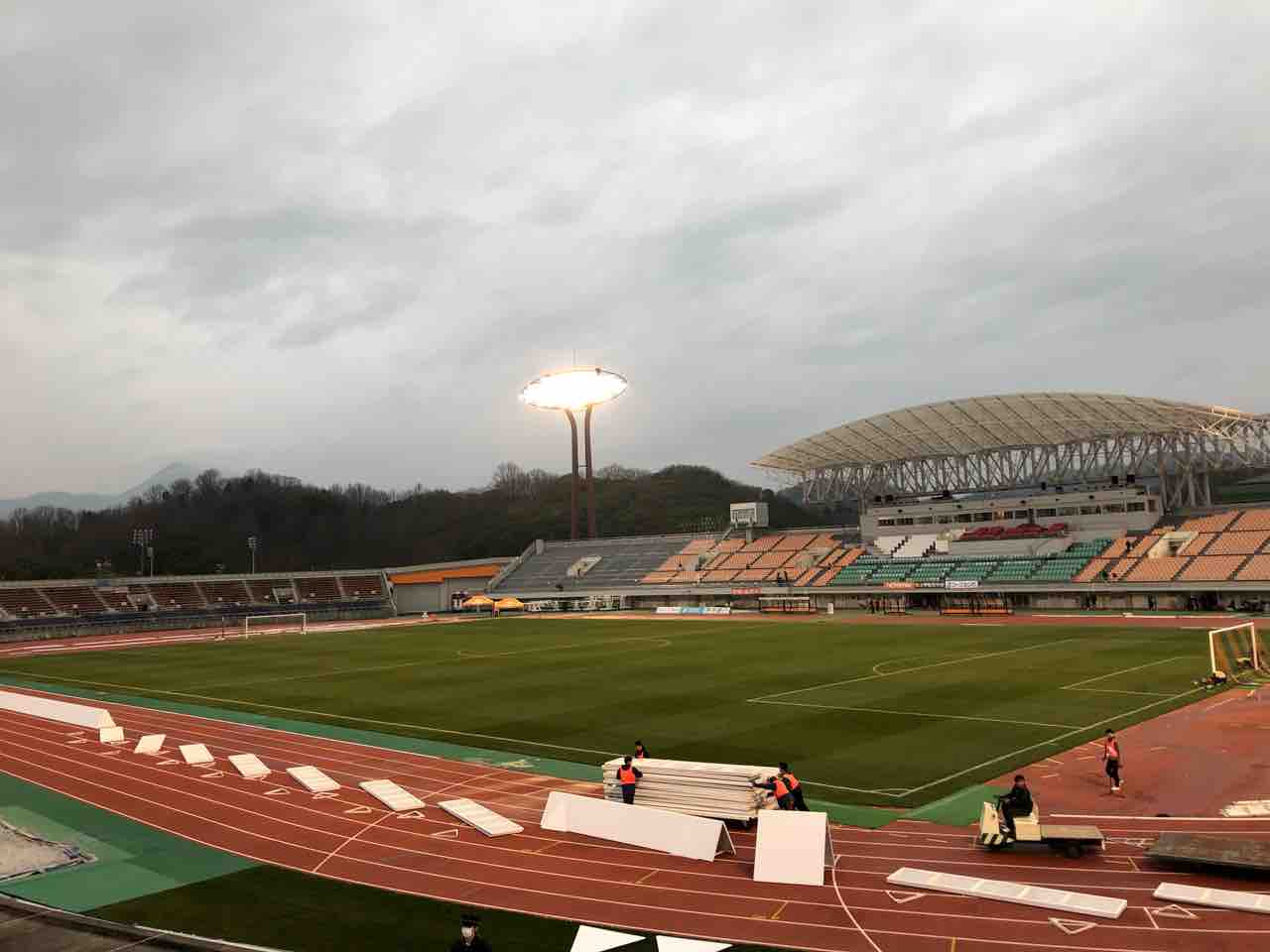 19 A愛媛 Time Waits For No One