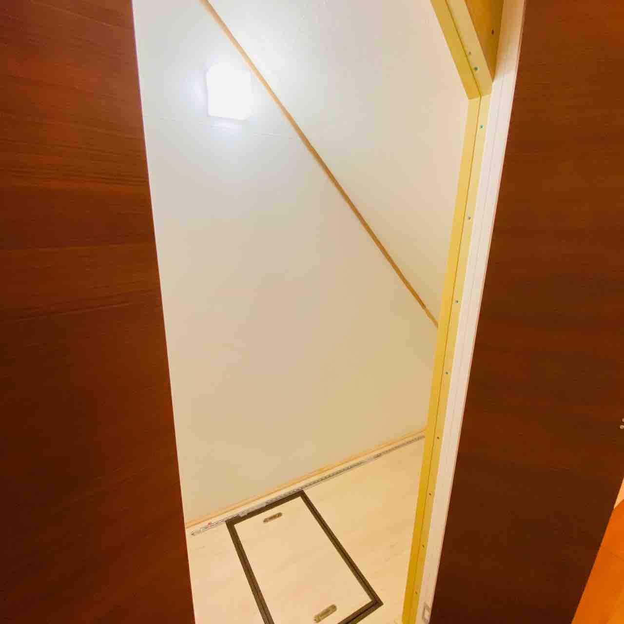 階段下収納diy 壁紙 クッションフロア編 掃除が楽な家づくり