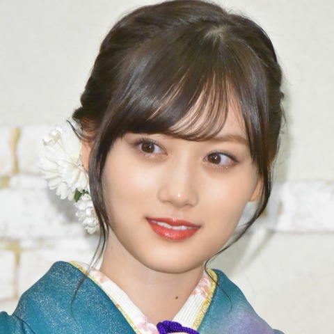 山下美月