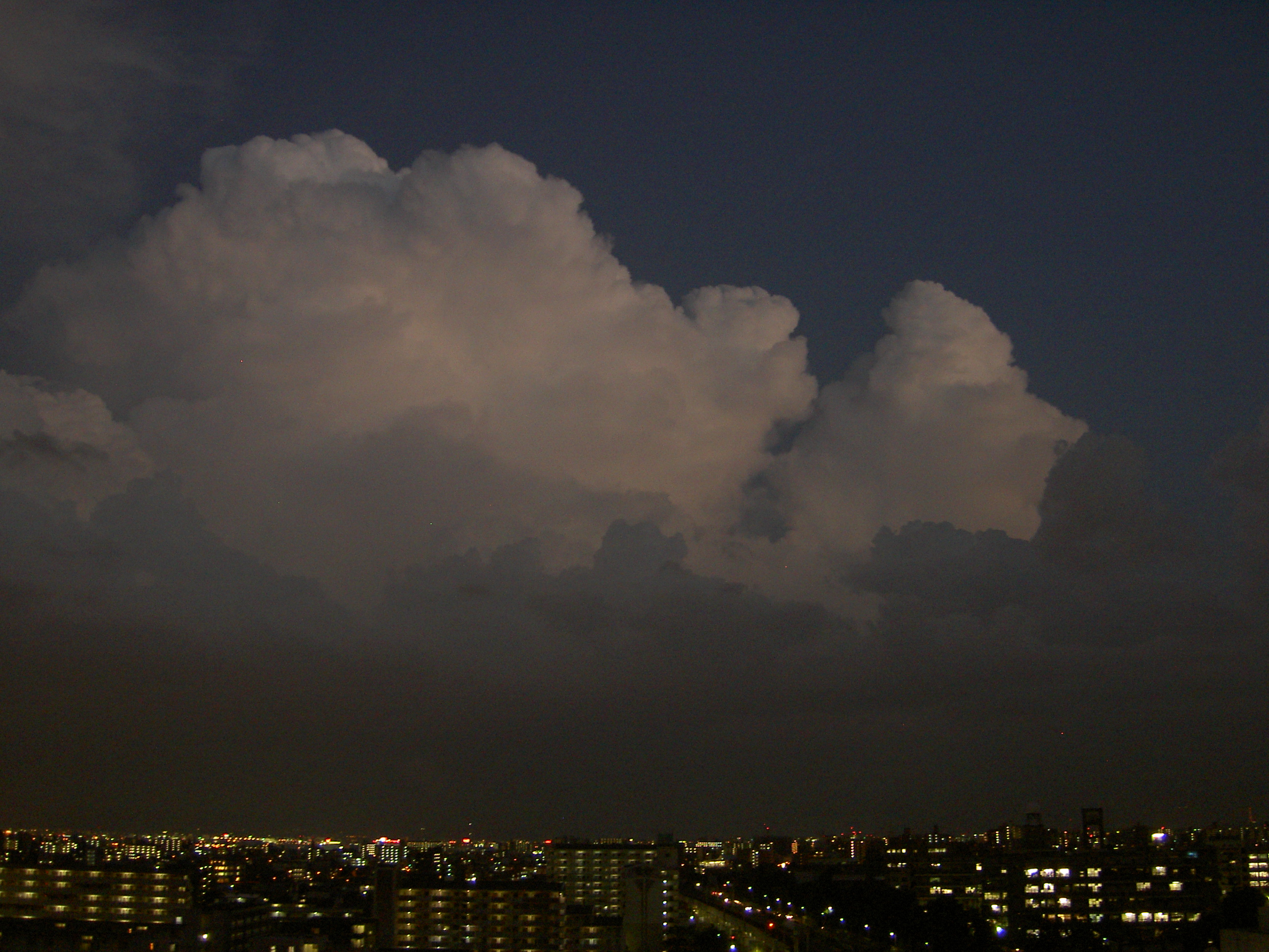 夏の夜の入道雲 Stress And Relaxation