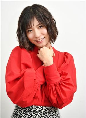 話題】\u201c松岡茉優\u201d&\u201c朝日奈央\u201d 友だちアピールの制服ショットが