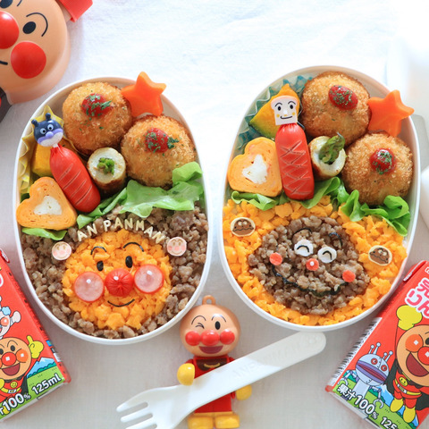 アンパンマン 押し型　2個セット お弁当作り　玉子　食パンマン　カレーパンマン 2色そぼろでアンパンマンとカレーパンマン弁当♡ : OYATSUやGOHAN 作っ
