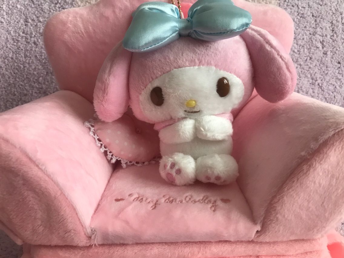 マイメロディ マスコット付きソファ形アクセサリーケース 【公式通販】