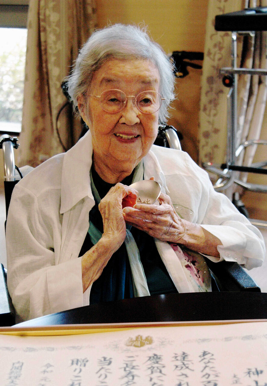 おしん おばあちゃん役 大路三千緒さん死去 100歳 けせらせら おしん おばあちゃん役 大路三千緒さん死去 100歳 けせらせら